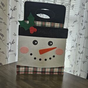 Whimsical Snowman Felt Gift Bag - Festive Holiday Decor with Plaid Accents